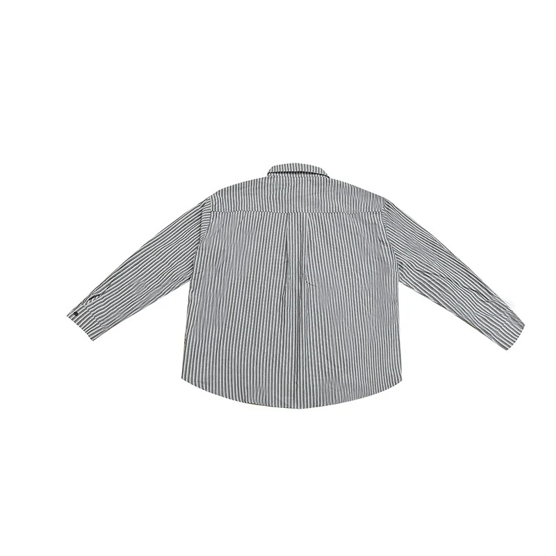Damen Weites gestreiftes Hemd im Oversize‑Cut mit Hemdkragen und Brusttasche Nord Taschen