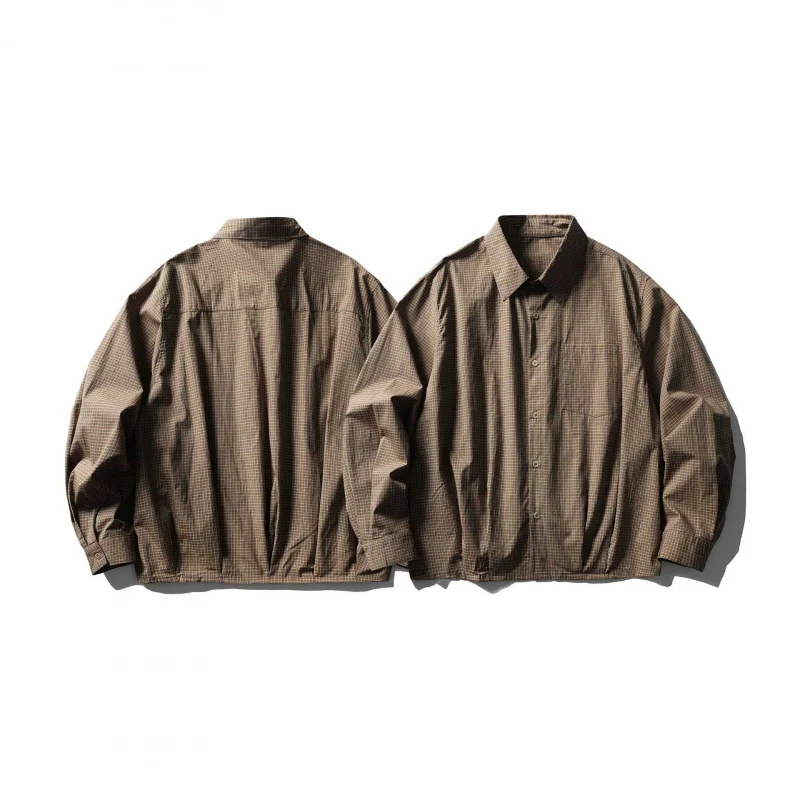 Herren Kurz geschnittenes kastiges Overshirt mit Karomuster, Hemdkragen und elastischem Saum Nord Taschen