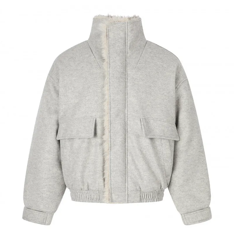 Damen Kurzer Wollmix‑Blouson im Flight‑Style mit Teddyfutter und aufgesetzten Pattentaschen Nord Taschen