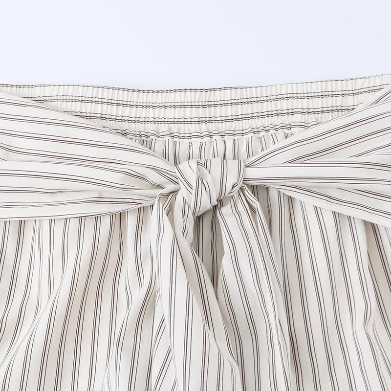 Damen Weite Highwaist-Hose mit vertikalen Streifen und Bindegürtel Nord Taschen