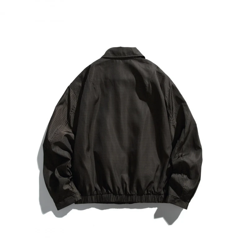 Herren Kurz geschnittene wasserabweisende Harrington-Bomberjacke mit Karomuster-Mikroweave, Druckknopf-Pattentaschen und elastischem Saum Nord Taschen