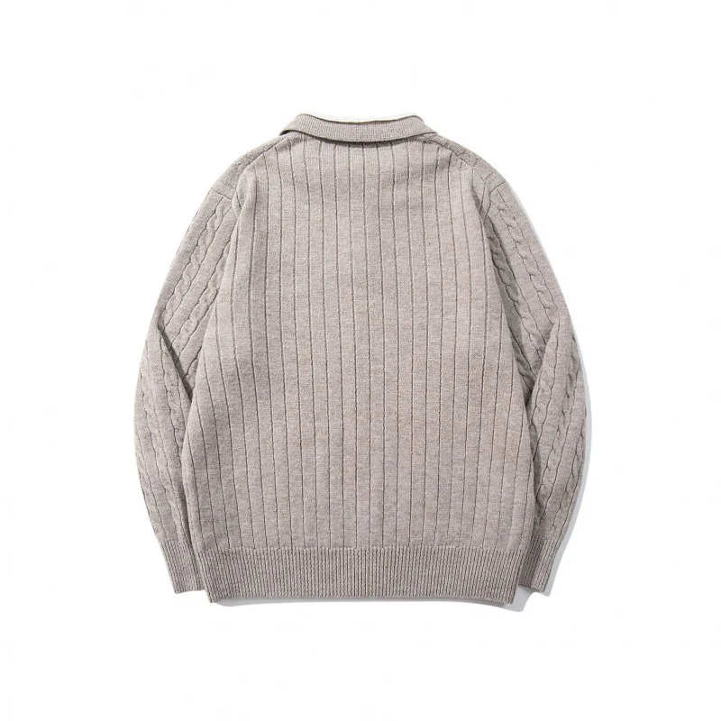 Herren Grobgestrickter Polokragen-Pullover mit Zopfmuster und Knopfleiste Nord Taschen