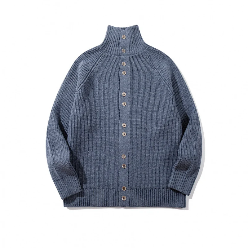 Herren grobgestrickter Knopfcardigan mit hohem Rollkragen und Raglanärmeln Nord Taschen