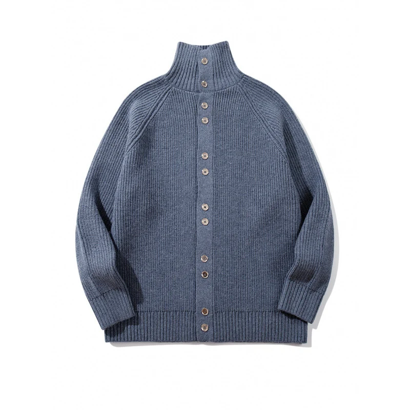 Herren grobgestrickter Knopfcardigan mit hohem Rollkragen und Raglanärmeln Nord Taschen