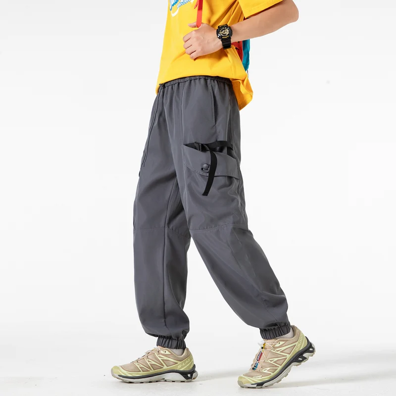 Unisex Weite Technical-Cargo-Jogginghose mit verstellbarem Tunnelzug, großen Klapptaschen und elastischem Knöchelabschluss Nord Taschen