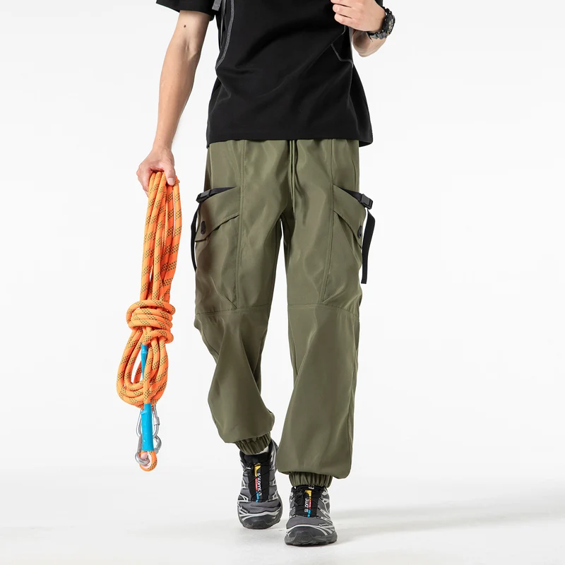 Unisex Weite Technical-Cargo-Jogginghose mit verstellbarem Tunnelzug, großen Klapptaschen und elastischem Knöchelabschluss Nord Taschen