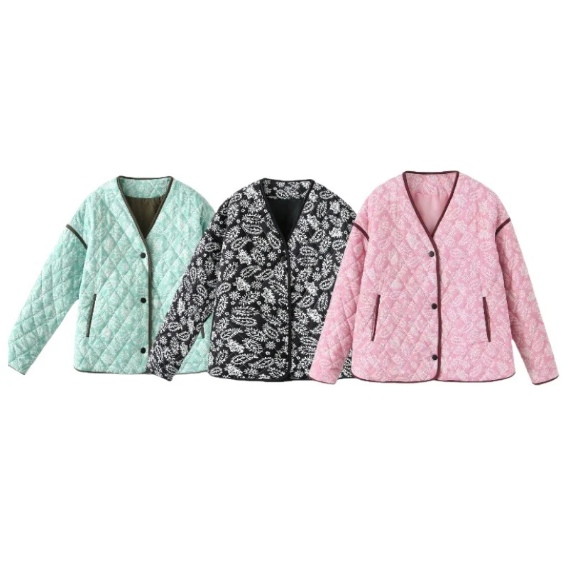 Damen Steppjacke mit Paisley‑Muster, V‑Ausschnitt und kontrastierender Paspelierung Nord Taschen