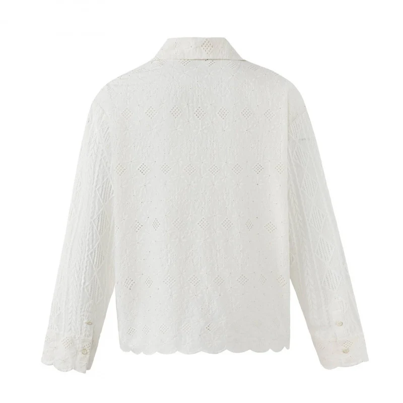 Damen Broderie-Anglaise-Hemdjacke im Boxy-Schnitt mit Hemdkragen und Knopfleiste Nord Taschen