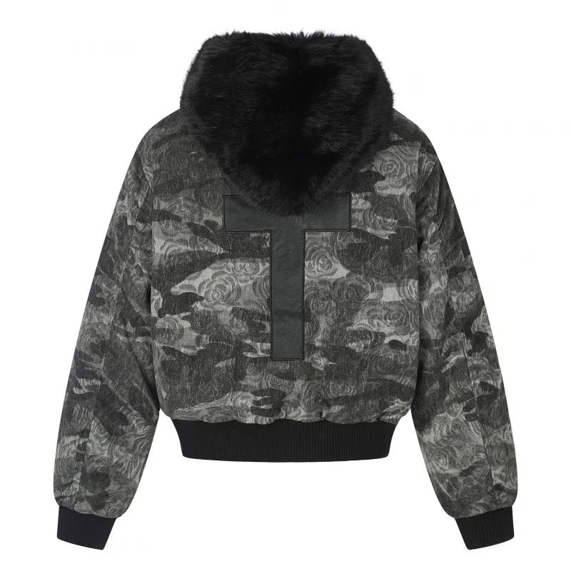 Damen Boxy-Bomberjacke mit weichem Kunstpelzkragen und floraler Camouflage-Struktur Nord Taschen