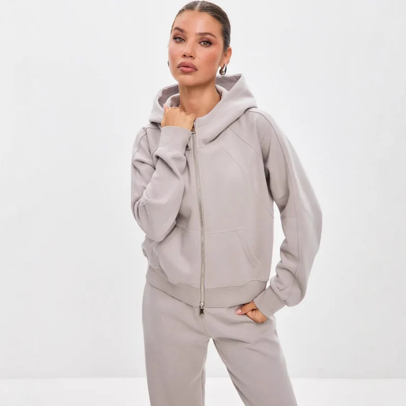 Damen entspanntes Fleece-Zweiteiler Set mit Raglan-Kapuzenjacke, durchgehendem Reißverschluss und gerader Relax-Jogginghose Nord Taschen