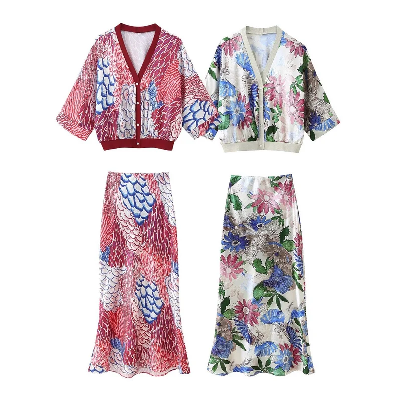 Damen Zweiteiliges Satin-Set mit floral bedruckter Kurzjacke und Bias‑Cut Midirock Nord Taschen