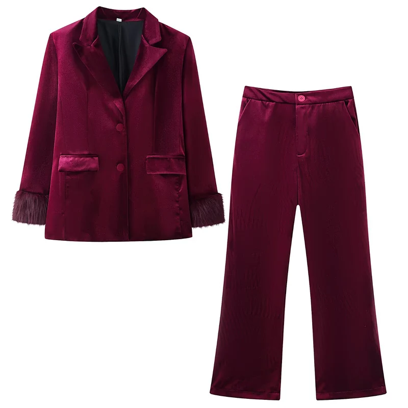 Damen Taillierter Samt-Blazer mit Kunstfellmanschetten und Pattentaschen Nord Taschen