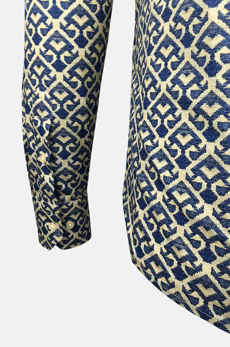 Hands On Hip Printed Long Sleeve Men's Shirt