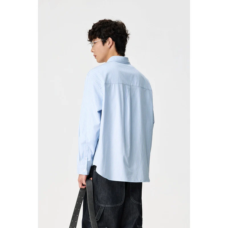 Damen Oversize-Hemdbluse mit Kentkragen, Brusttasche und gerundetem Saum Nord Taschen