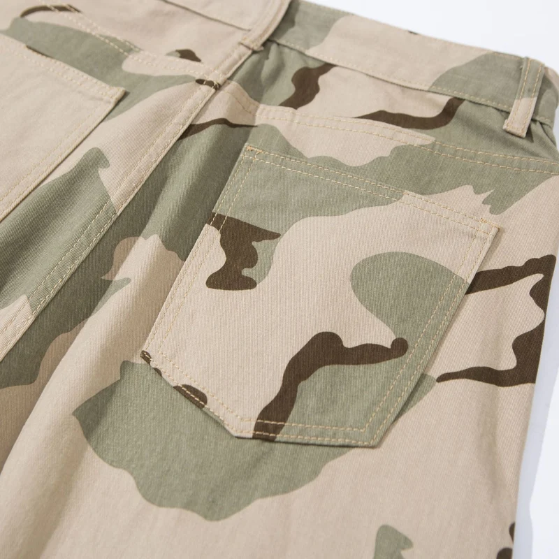 Damen Weite Cropped Cargohose im Camouflage Utility‑Look Nord Taschen