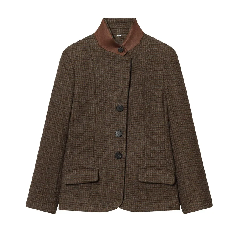 Damen Kurzer Tweedblazer mit Stehkragen, Knopfleiste und Pattentaschen Nord Taschen