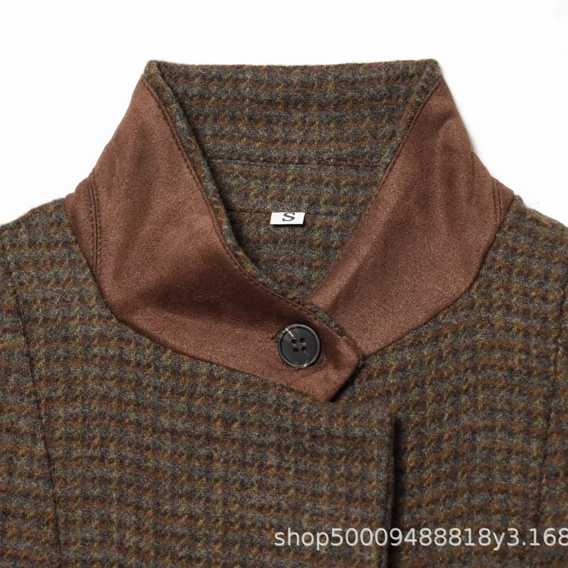 Damen Kurzer Tweedblazer mit Stehkragen, Knopfleiste und Pattentaschen Nord Taschen