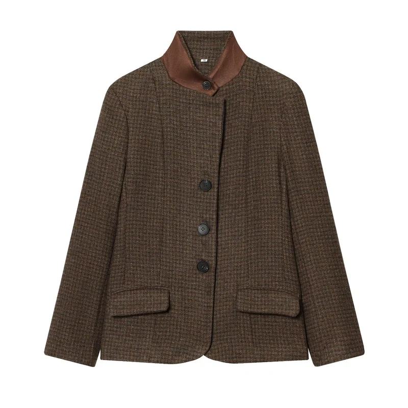 Damen Kurzer Tweedblazer mit Stehkragen, Knopfleiste und Pattentaschen Nord Taschen
