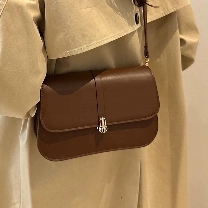 Damen elegante Umhängetasche mit hochwertiger Lederverarbeitung und edlem Verschluss Nord Taschen