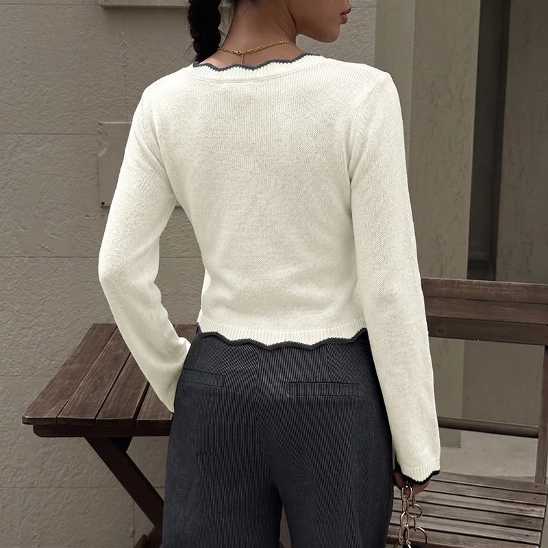 Damen Feinstrick-V‑Pullover mit gewelltem Saum, ausgestellten Ärmeln und Zierpaspel Nord Taschen