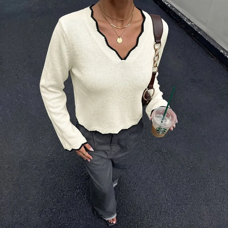 Damen Feinstrick-V‑Pullover mit gewelltem Saum, ausgestellten Ärmeln und Zierpaspel Nord Taschen