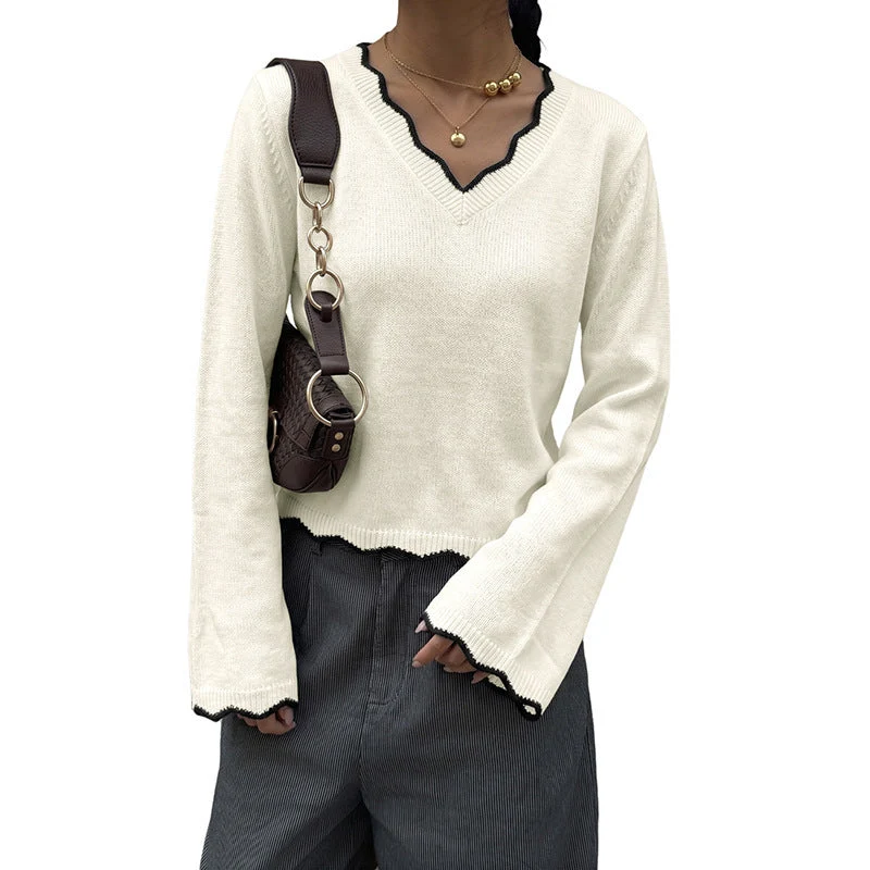 Damen Feinstrick-V‑Pullover mit gewelltem Saum, ausgestellten Ärmeln und Zierpaspel Nord Taschen