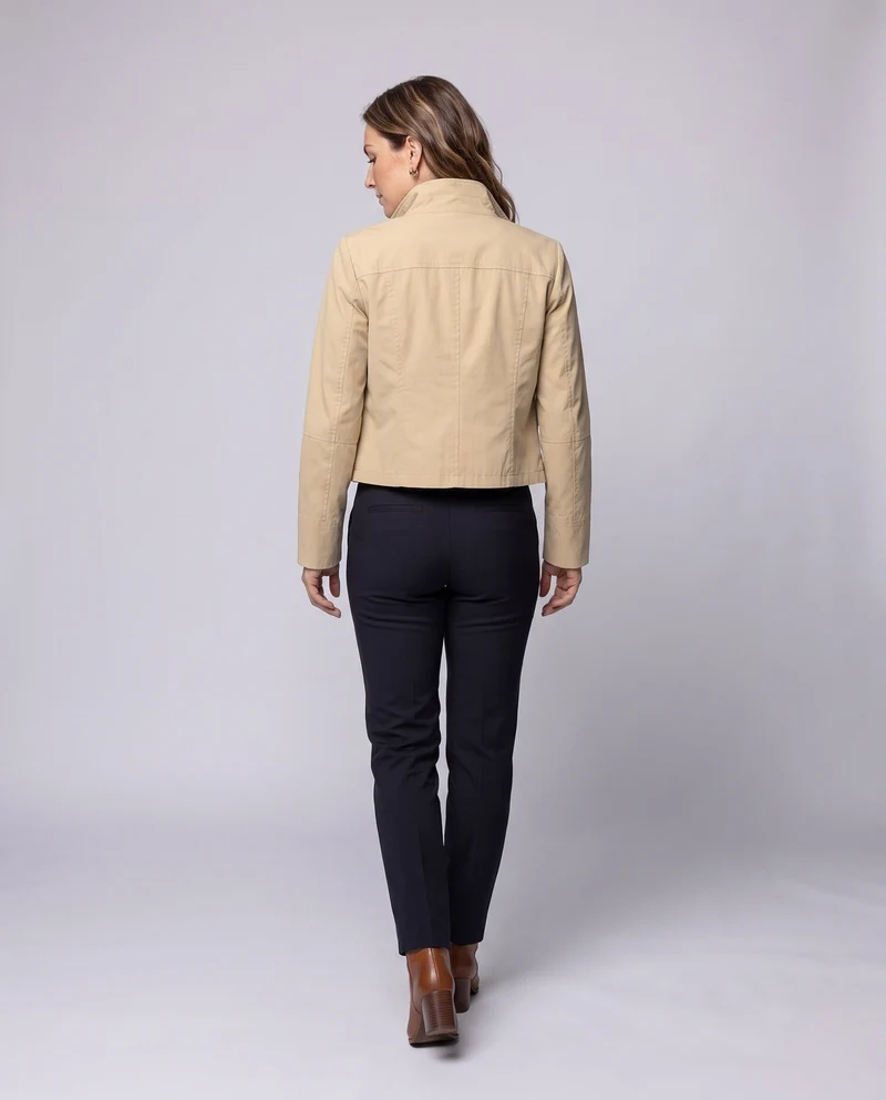 Frauen Kurzschnitt Utility Jacket mit Doppelt-Knöpfen und Stehkragen Nord Taschen