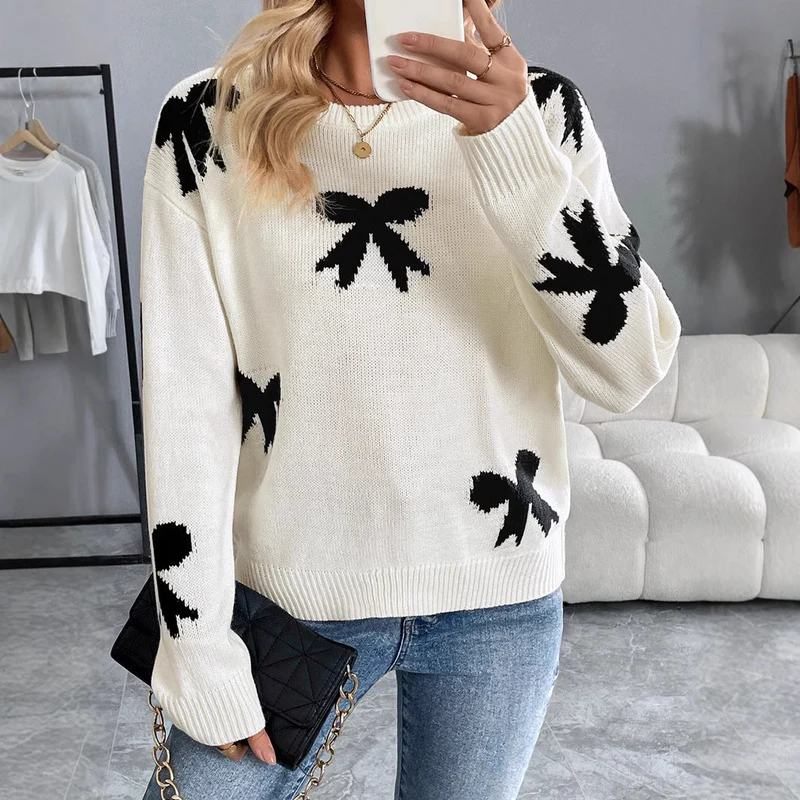 Damen Gestrickter Rundhals-Pullover mit Schleifen-Jacquard und relaxed Fit Nord Taschen