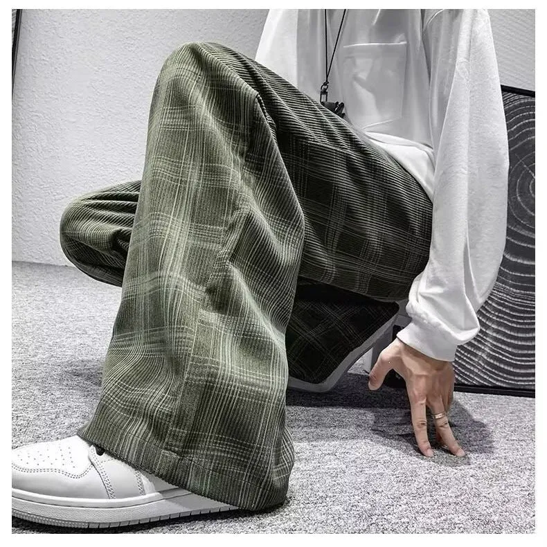 Damen Weit geschnittene Karohose Nord Taschen