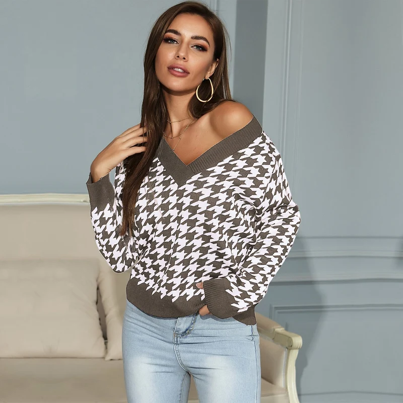 Damen Grobgestrickter Hahnentritt-Pullover mit weitem V‑Ausschnitt und off-shoulder Optik Nord Taschen