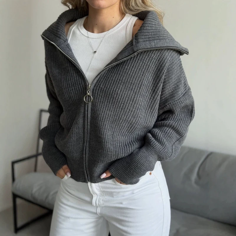 Damen Oversize Strickjacke mit Reißverschluss und hohem Kragen Nord Taschen