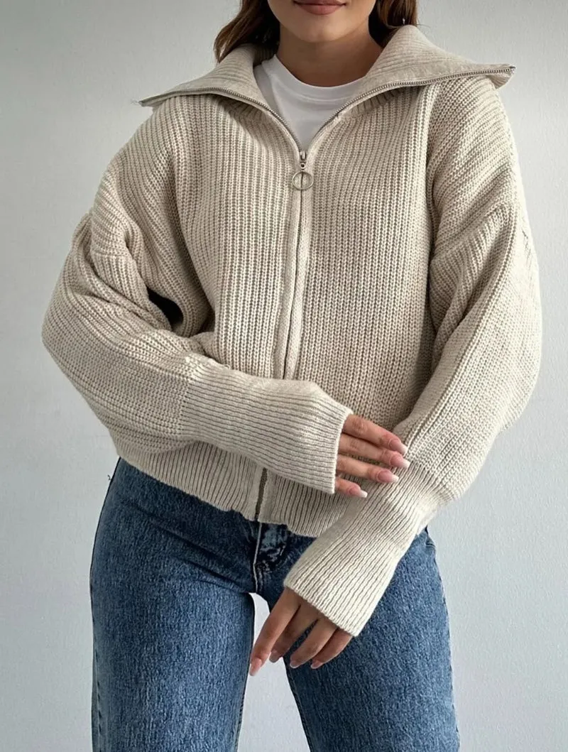 Damen Oversize Strickjacke mit Reißverschluss und hohem Kragen Nord Taschen