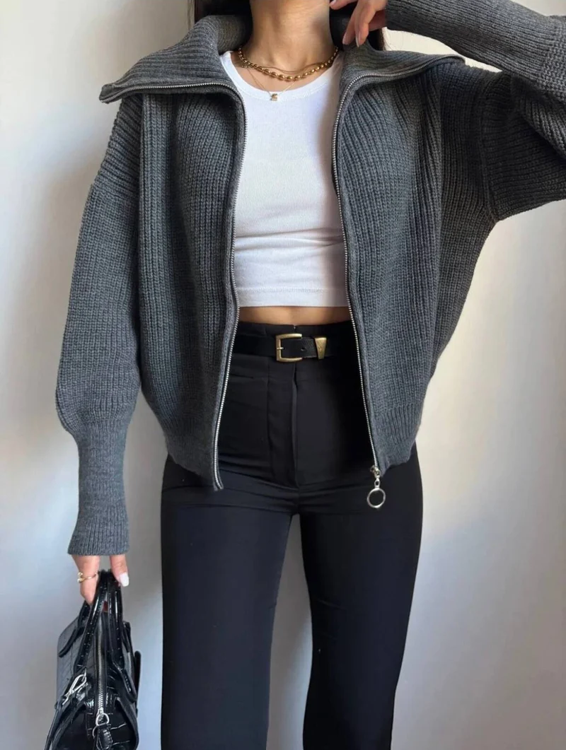 Damen Oversize Strickjacke mit Reißverschluss und hohem Kragen Nord Taschen