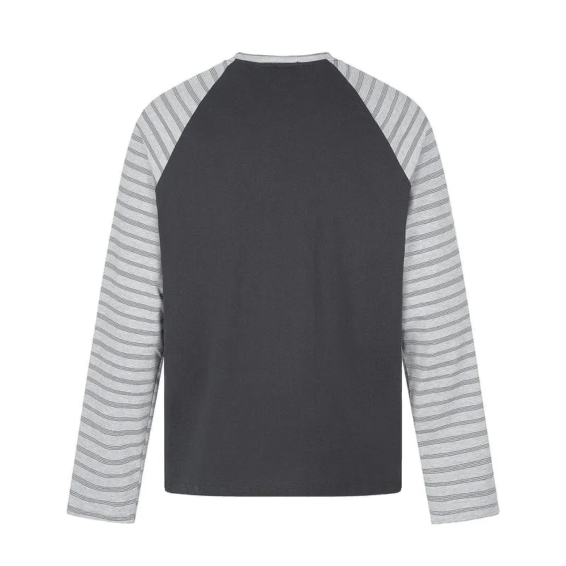 Herren Langarmshirt im Raglanstil mit großflächigem Stern-Print und gestreiften Ärmeln Nord Taschen