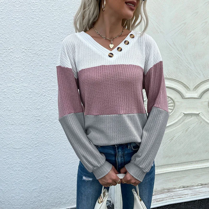 Damen Garnstruktur-Colorblock-Pullover mit V‑Ausschnitt und Zierknopfleiste Nord Taschen