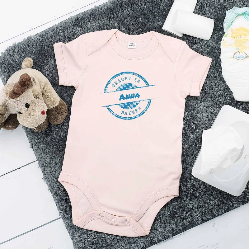 Baby Body "gmacht in Bayern" rosa + Wunschname