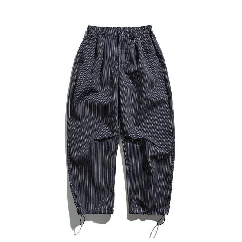 Herren Locker geschnittene Bundfalten-Hose mit Tunnelzug-Saum und Nadelstreifen Nord Taschen