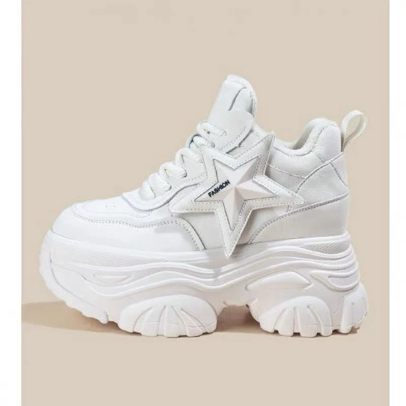 Damen Sportliche Plateau-Sneaker mit markantem Sternapplikation - Arvani