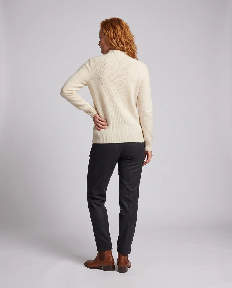 Damen Flauschiger Mockneck Pullover mit Kabelmuster und Offenes Panel Nord Taschen