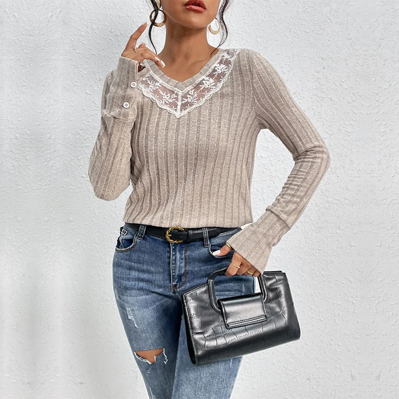 Damen Geripptes Feinstrick-Longsleeve mit V‑Ausschnitt und Spitzenpasse Nord Taschen