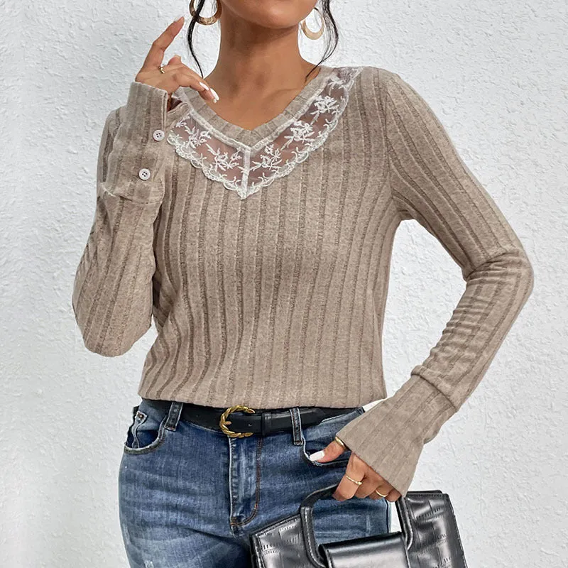 Damen Geripptes Feinstrick-Longsleeve mit V‑Ausschnitt und Spitzenpasse Nord Taschen
