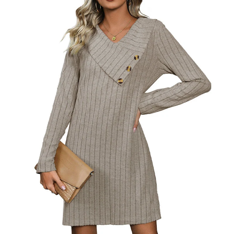 Damen Geripptes Strick-Minikleid mit asymmetrischem Kragen und Zierknöpfen Nord Taschen