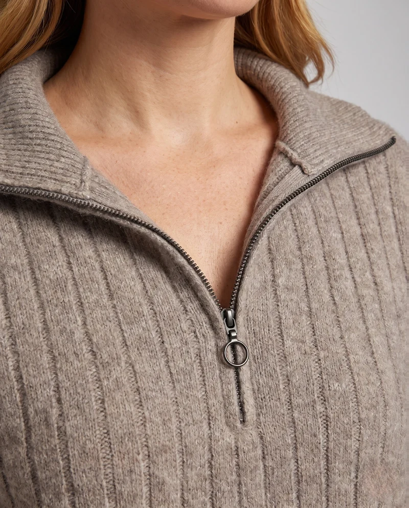 Damen Fuzzy Halb Reißverschluss Mock Neck Pullover mit gerippten Ärmeln und lässiger Silhouette Nord Taschen