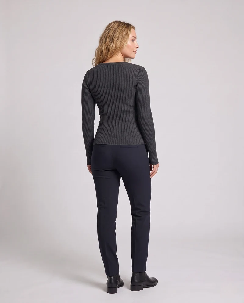 Damen figurbetonender gerippter Cardigan mit V-Ausschnitt und zartem Knopfverschluss Nord Taschen