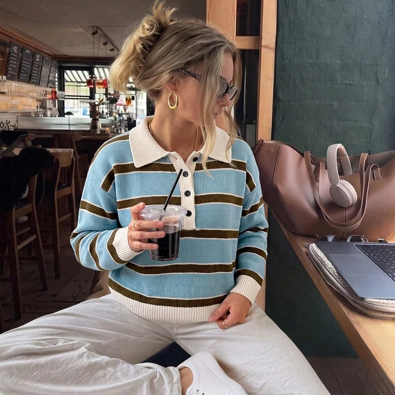 Damen Gestreifter Polo-Strickpullover mit Henley-Knopfleiste und überschnittener Schulter Nord Taschen