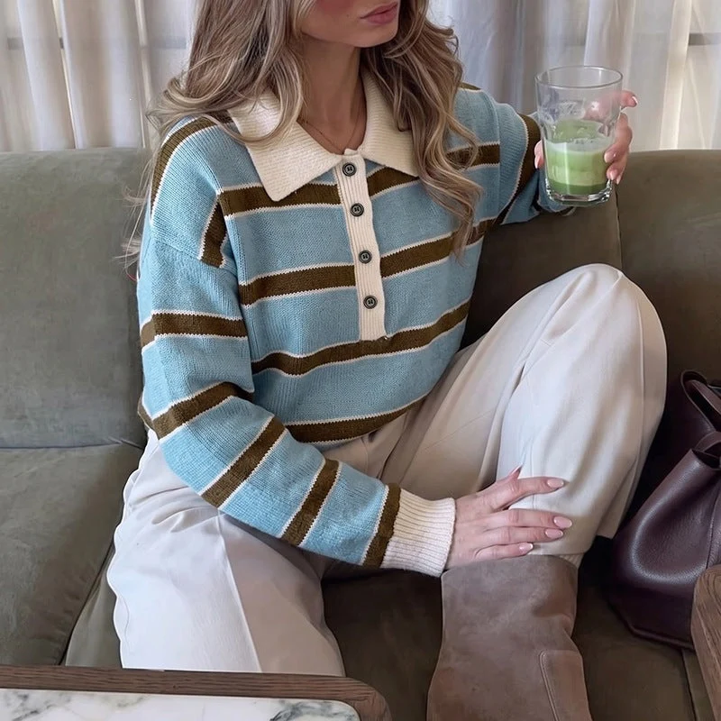 Damen Gestreifter Polo-Strickpullover mit Henley-Knopfleiste und überschnittener Schulter Nord Taschen
