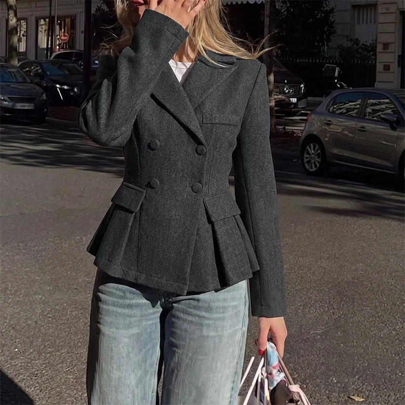 Damen Taillierter Doppelreihiger Blazer mit Schößchen, Kellerfalten & Pattentaschen Nord Taschen