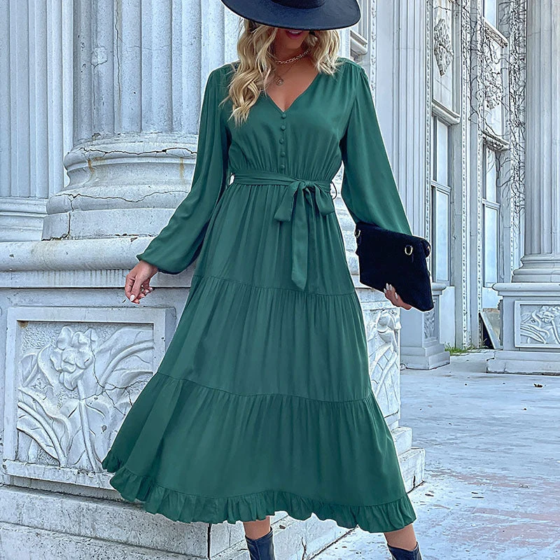 Damen Langes Satin‑Optik Stufenkleid mit V‑Ausschnitt, Bindegürtel und Volantsaum Nord Taschen