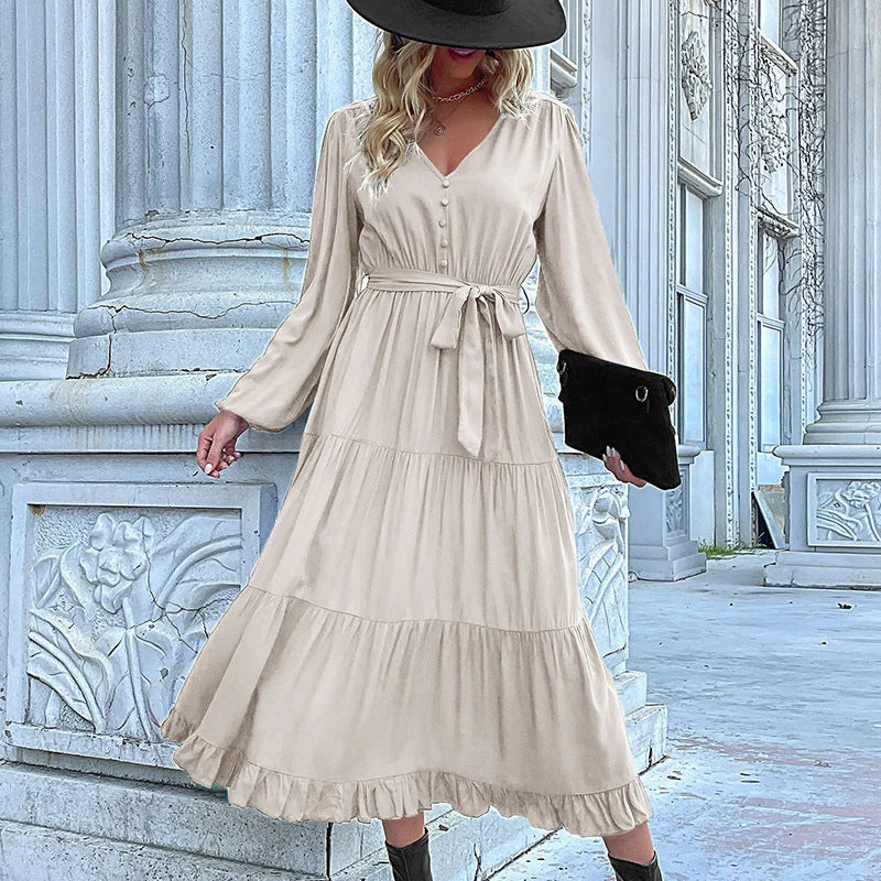 Damen Langes Satin‑Optik Stufenkleid mit V‑Ausschnitt, Bindegürtel und Volantsaum Nord Taschen