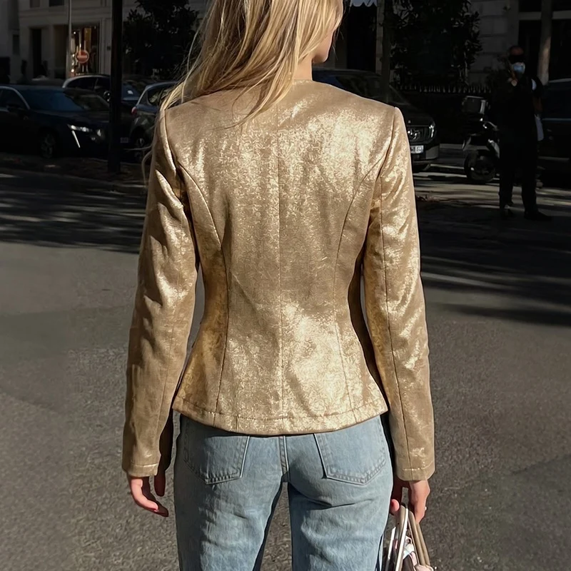 Damen Taillierter Blazer mit schimmernder Jacquardstruktur und Zierperlenknöpfen Nord Taschen